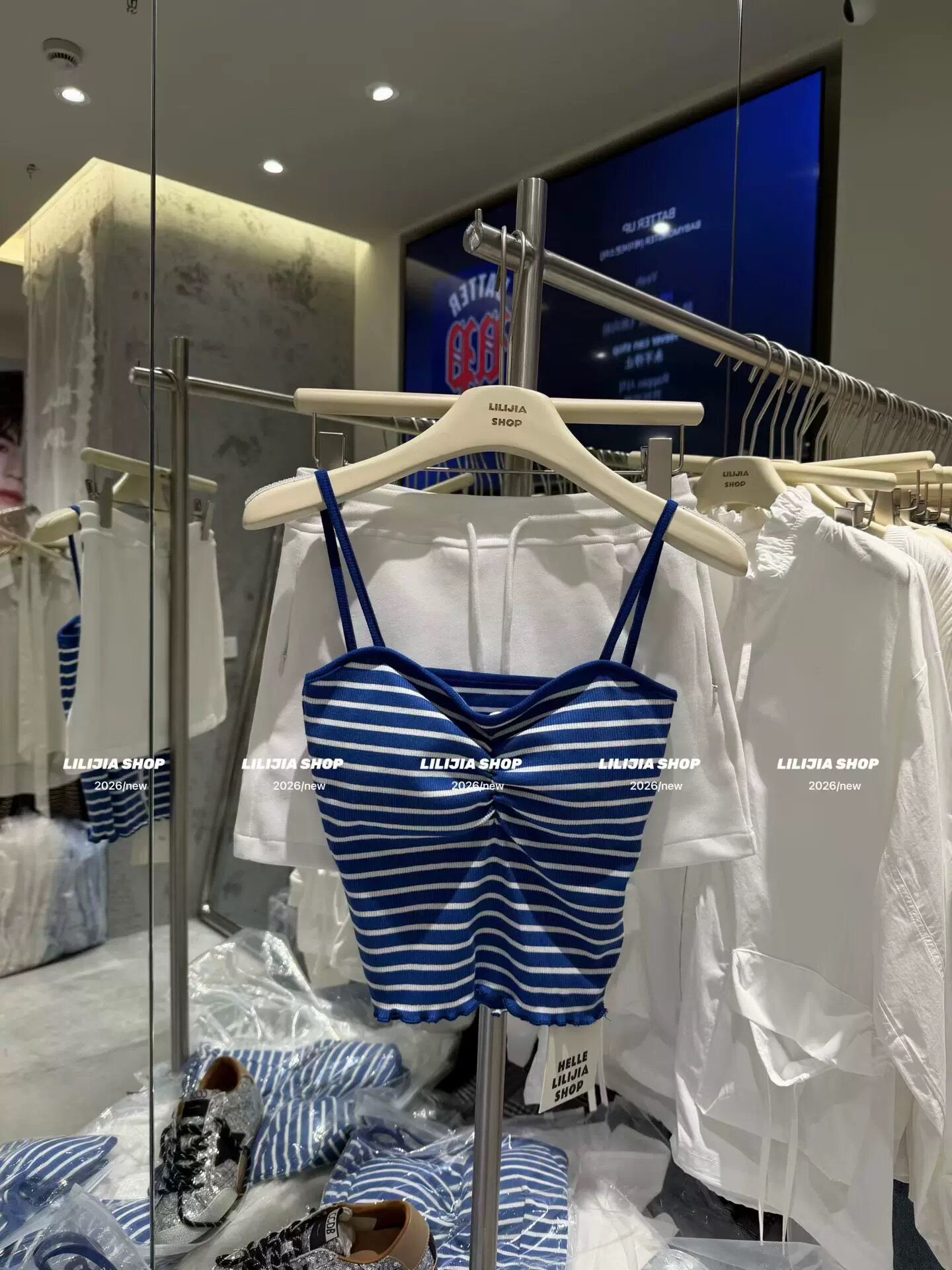 正品实拍2026夏季新款韩版时尚百搭宽松显瘦条纹吊带背心女上衣潮