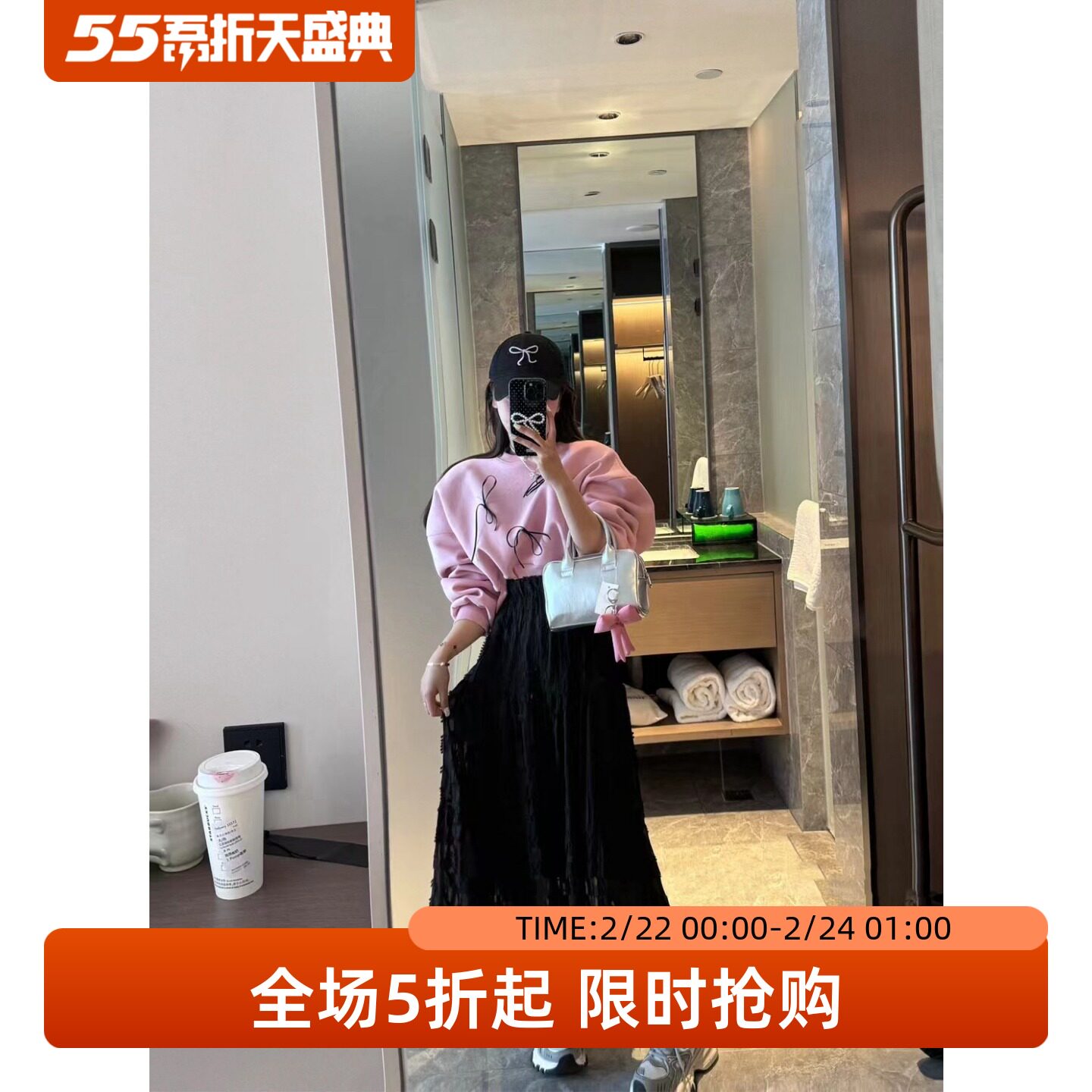 五折福利。 韩版宽松拼色蝴蝶结套头休闲洋气减龄短款卫衣上衣潮