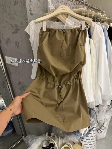 正品实拍辣妹短裙2026夏新款韩系百搭显瘦工装风设计感抹胸连衣裙