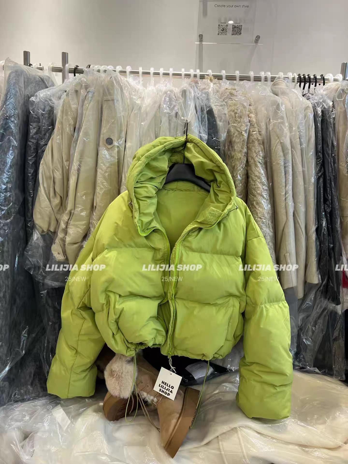 韩国东大门2025冬季新款韩版宽松休闲连帽短款羽绒服面包服外套女