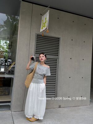 正品实拍2026夏季新款韩版宽松字母印花斜肩设计感显瘦T恤上衣潮