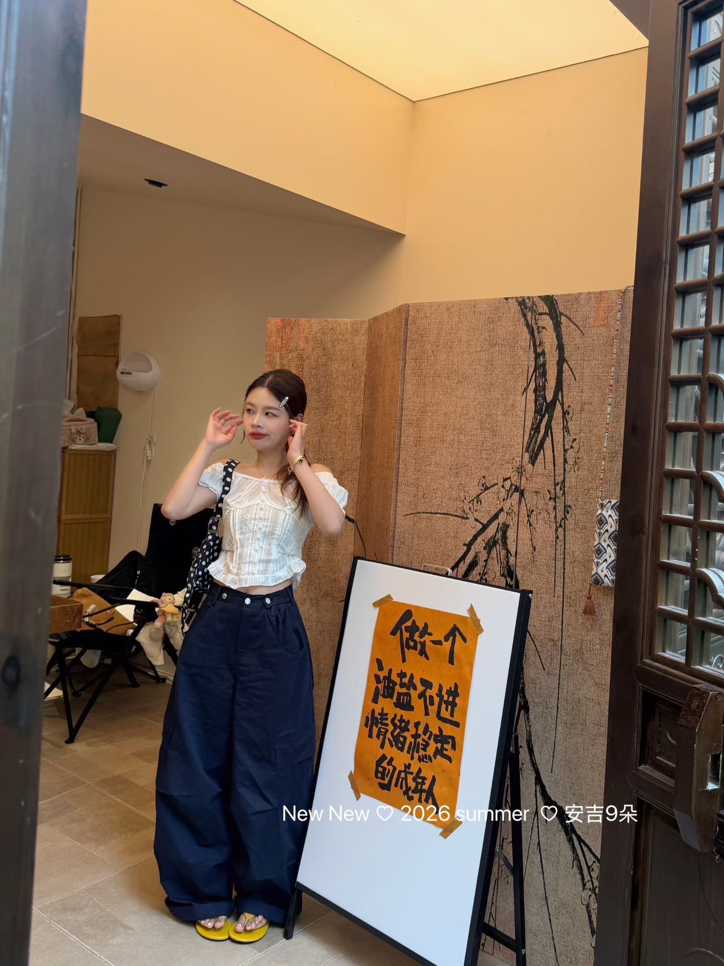 正品实拍2026夏季法式蕾丝花边拼接一字领短袖衬衫设计感露肩上衣
