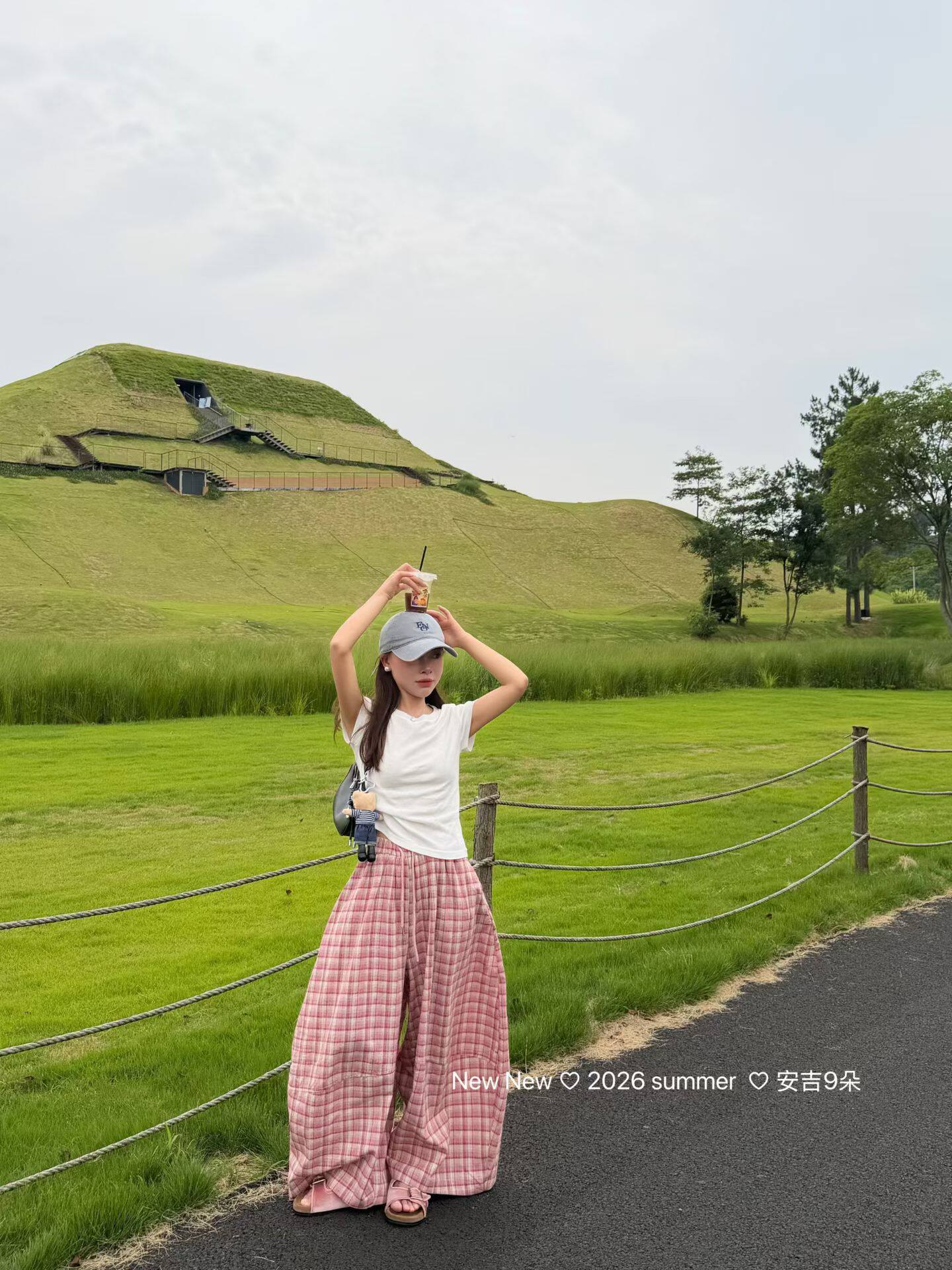 正品实拍2026夏季新款韩版修身时尚短袖T恤+格子休闲弯刀裤套装潮