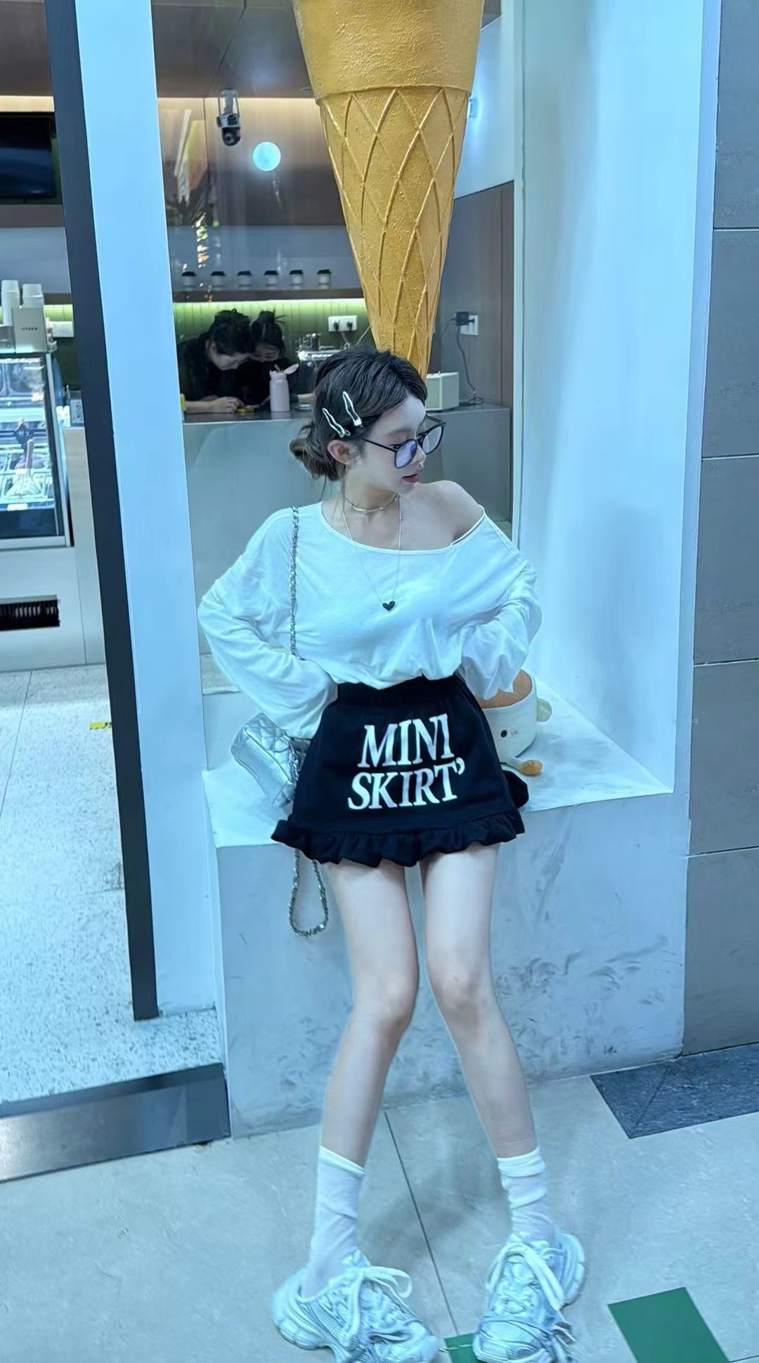 泡菜订制白色长袖T恤女2025夏季新款韩版宽松显瘦百搭斜肩上衣潮