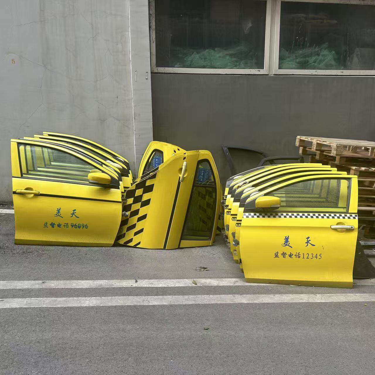铃木启悦出租车拆车车门拆车件前后左右侧门总成车门总成钣金车门