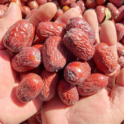 新疆直发 新枣5斤新疆若羌灰枣自然吊干枣未清洗原土枣2500g粥枣