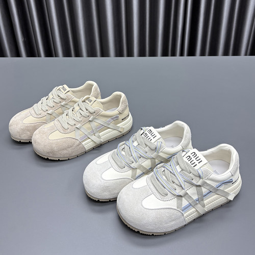 真皮时尚德训鞋女2026秋季运动鞋