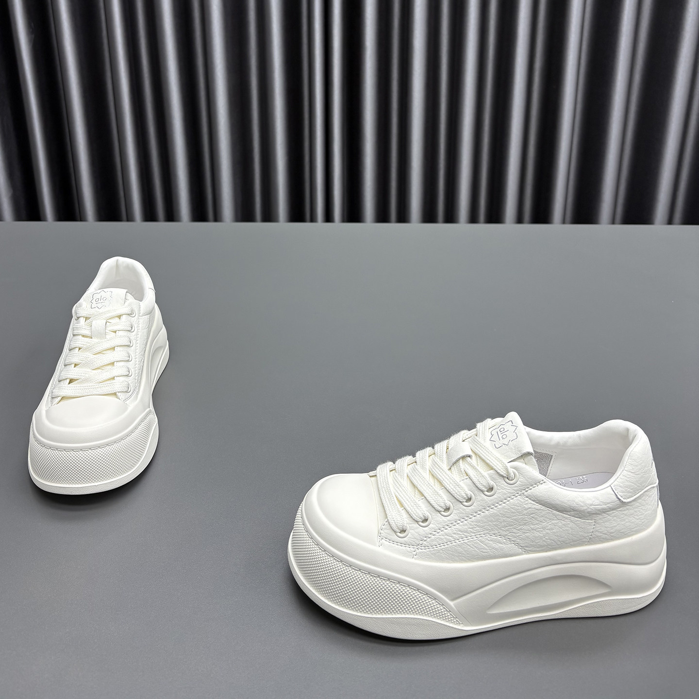 真皮小白鞋女2026春季新款圆头松糕厚底系带防滑牛皮休闲运动板鞋,女鞋,休闲板鞋,淘宝优惠券,粉丝福利购,淘宝优惠卷