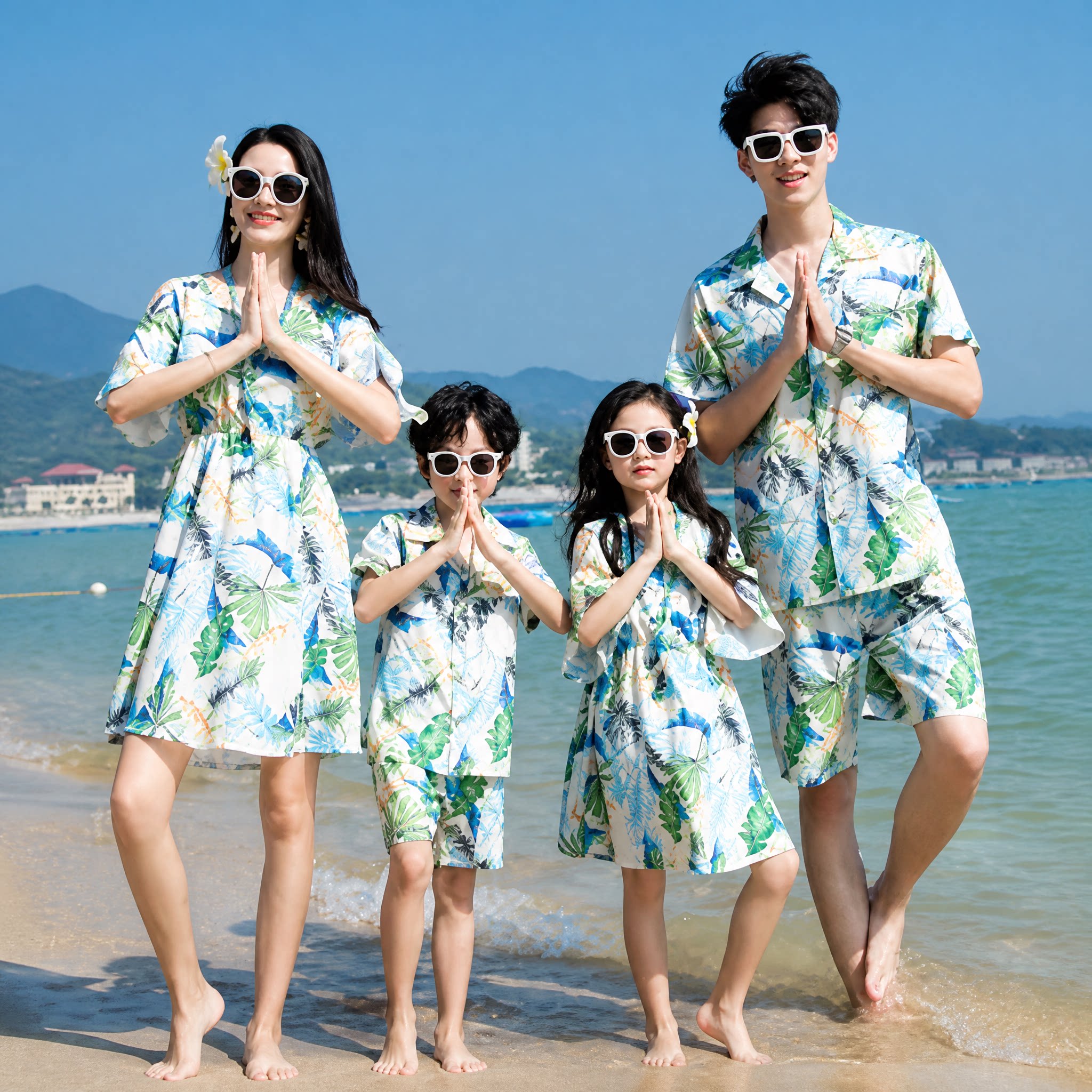 高端亲子装夏装大码母子母女连衣裙一家三四口旅游度假沙滩套装季 - 实物图