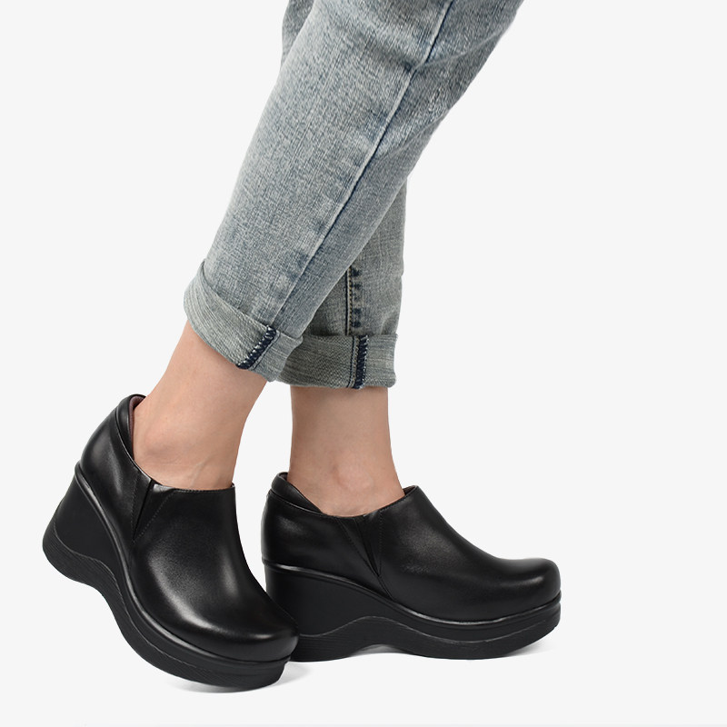 一席之地女鞋松糕鞋女厚底2025新款真皮圆头秋季坡跟百搭深口单鞋,女鞋,深口单鞋,淘宝优惠券,粉丝福利购,淘宝优惠卷