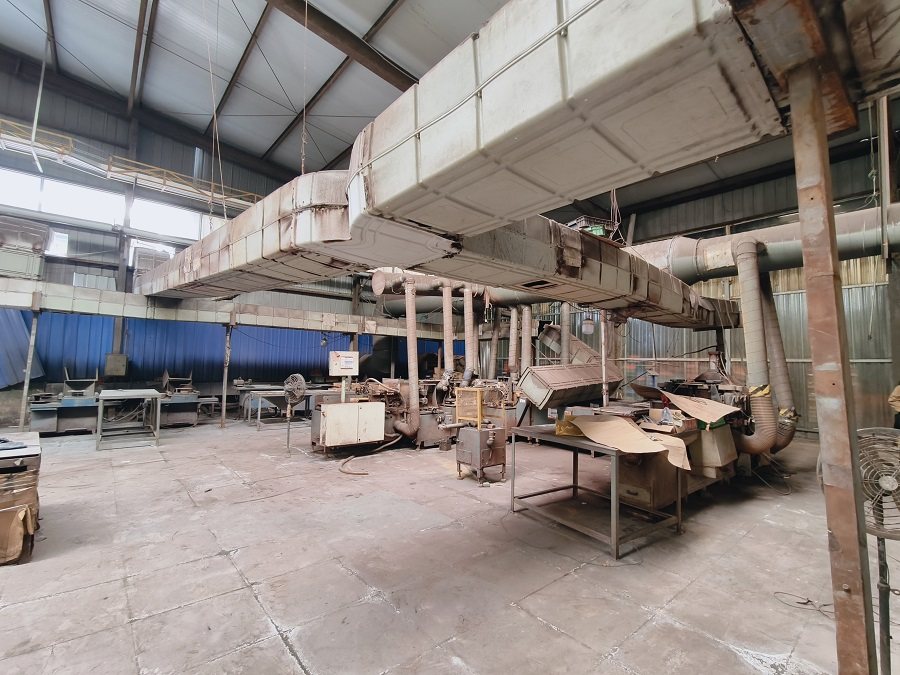 1月15日滁州明光市工业园区体育路西侧厂房内的荣力九连片分片机正负各1套网络拍卖公告