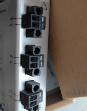 NI 9225 模拟输入模块 780159-01