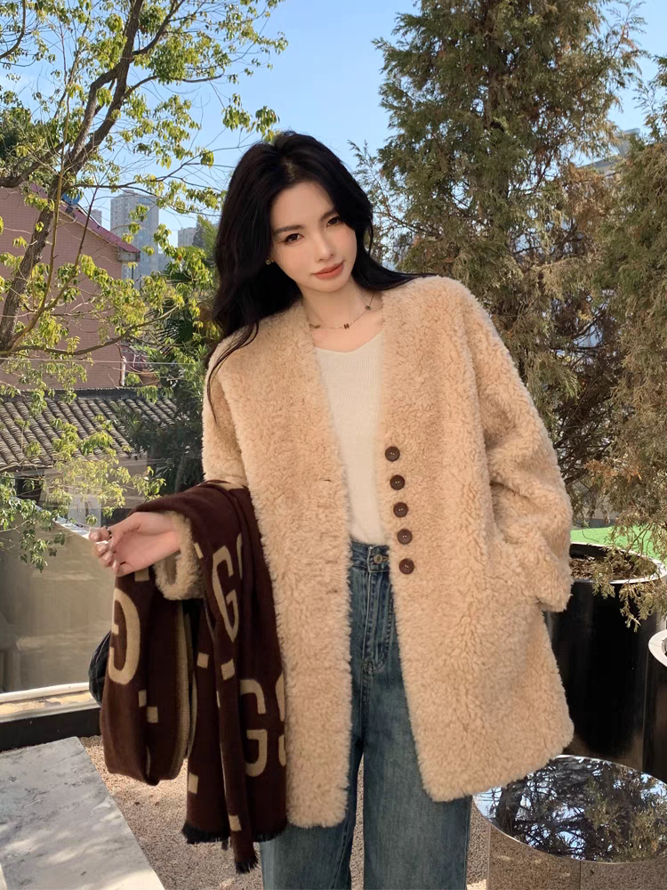 黑色羊羔毛外套女秋冬黑色羊毛宽松柔软皮毛一体盖臀中长款V领