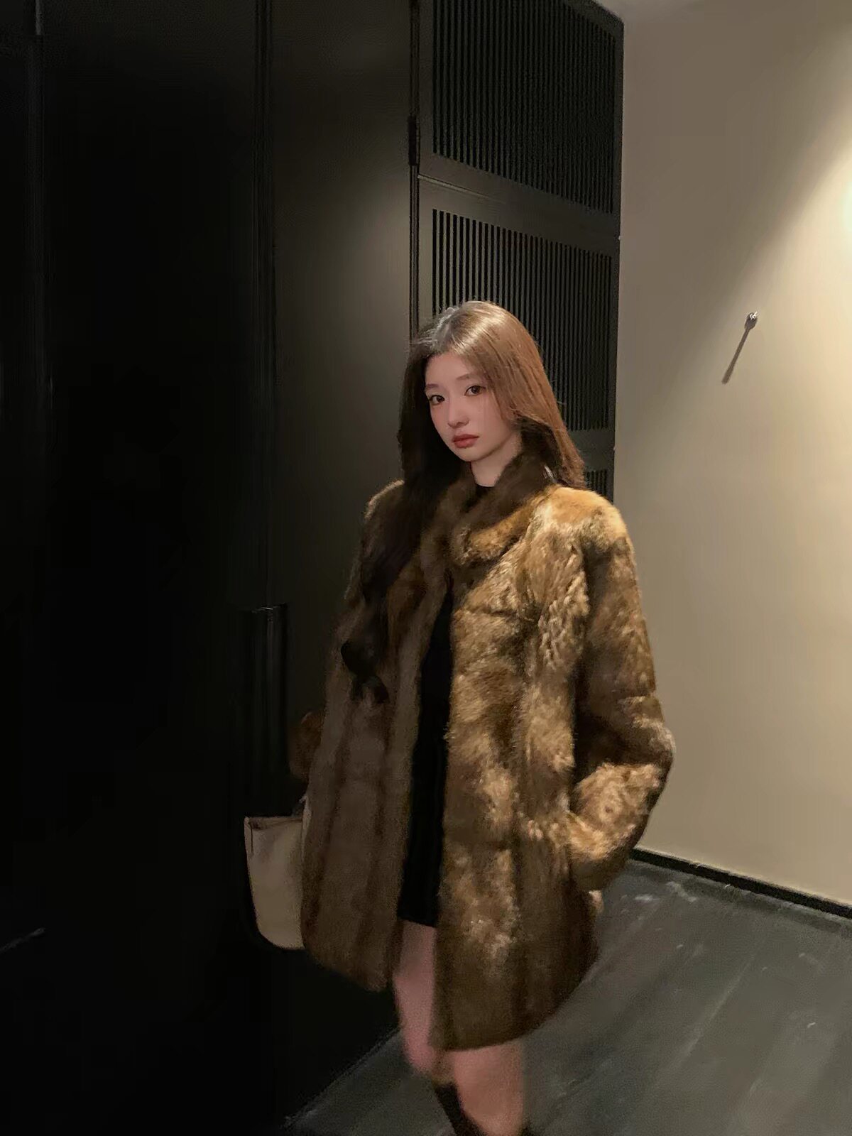 中古兔进口草兔皮草高级感中长款毛毛外套女海宁2026新款冬