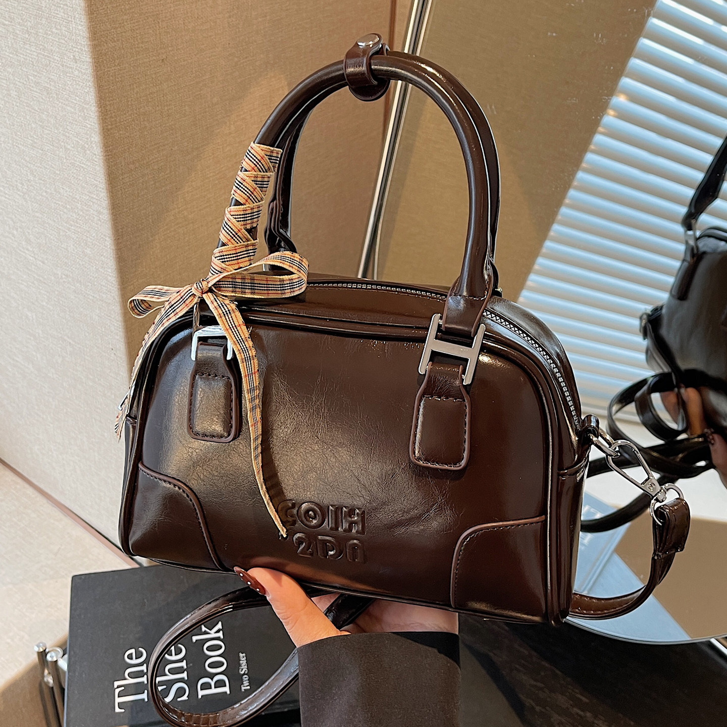 包包女2026新款保龄球单肩斜挎包小众简约复古流行时尚手提枕头包,箱包皮具/热销女包/男包,小方包,淘宝优惠券,粉丝福利购,淘宝优惠卷