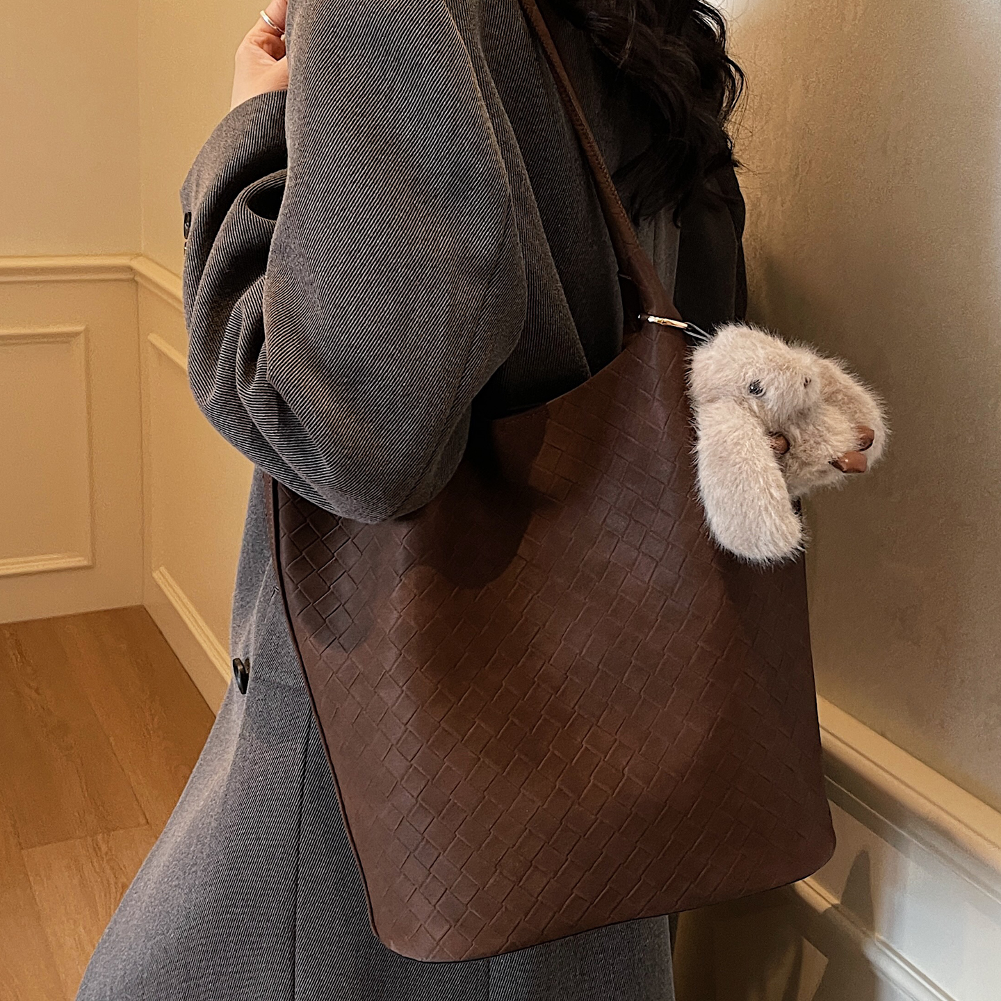 编织水桶包单肩腋下大容量托特包