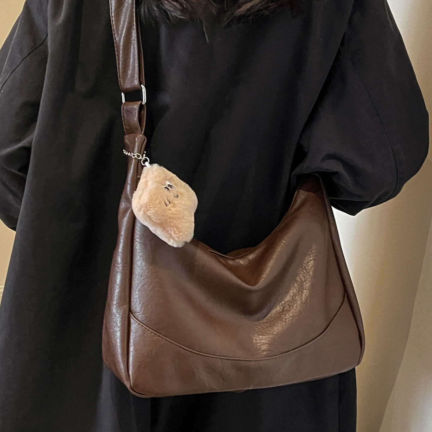 美拉德复古大容量简约通勤托特包休闲女包新款百搭宽带单肩斜挎包