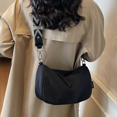 高级感休闲尼龙牛津帆布hobo女包