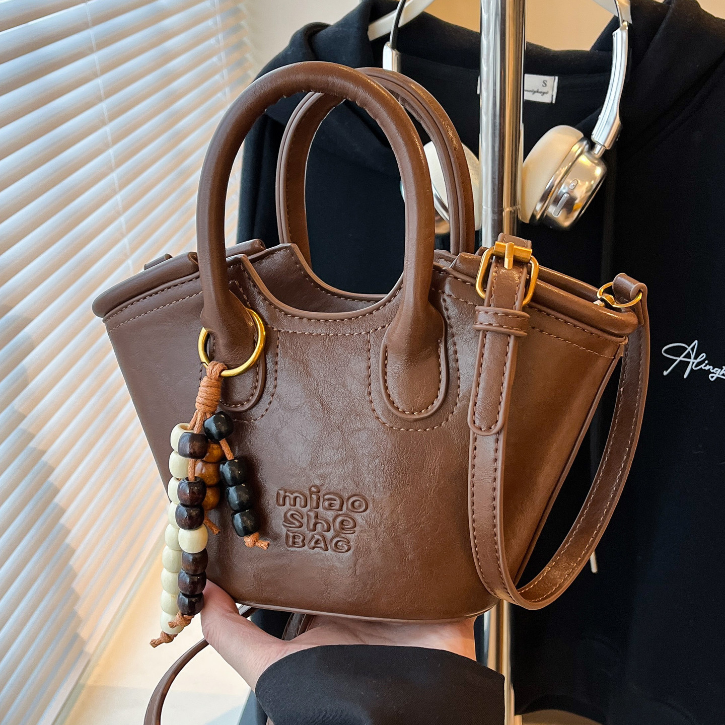 韩系小众复古水桶包女新款高级感手提斜挎包时尚菜篮子百搭小包包,箱包皮具/热销女包/男包,水桶包,淘宝优惠券,粉丝福利购,淘宝优惠卷