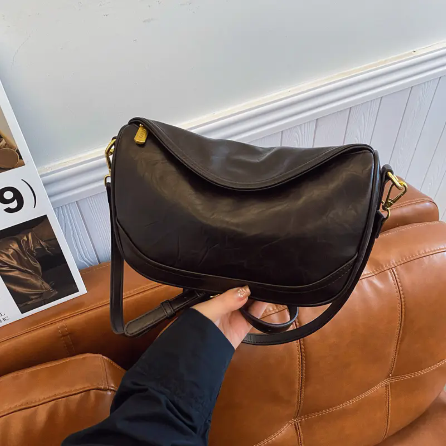 美拉德包包女新款休闲饺子包时尚通勤腋下包复古宽带大容量斜挎包