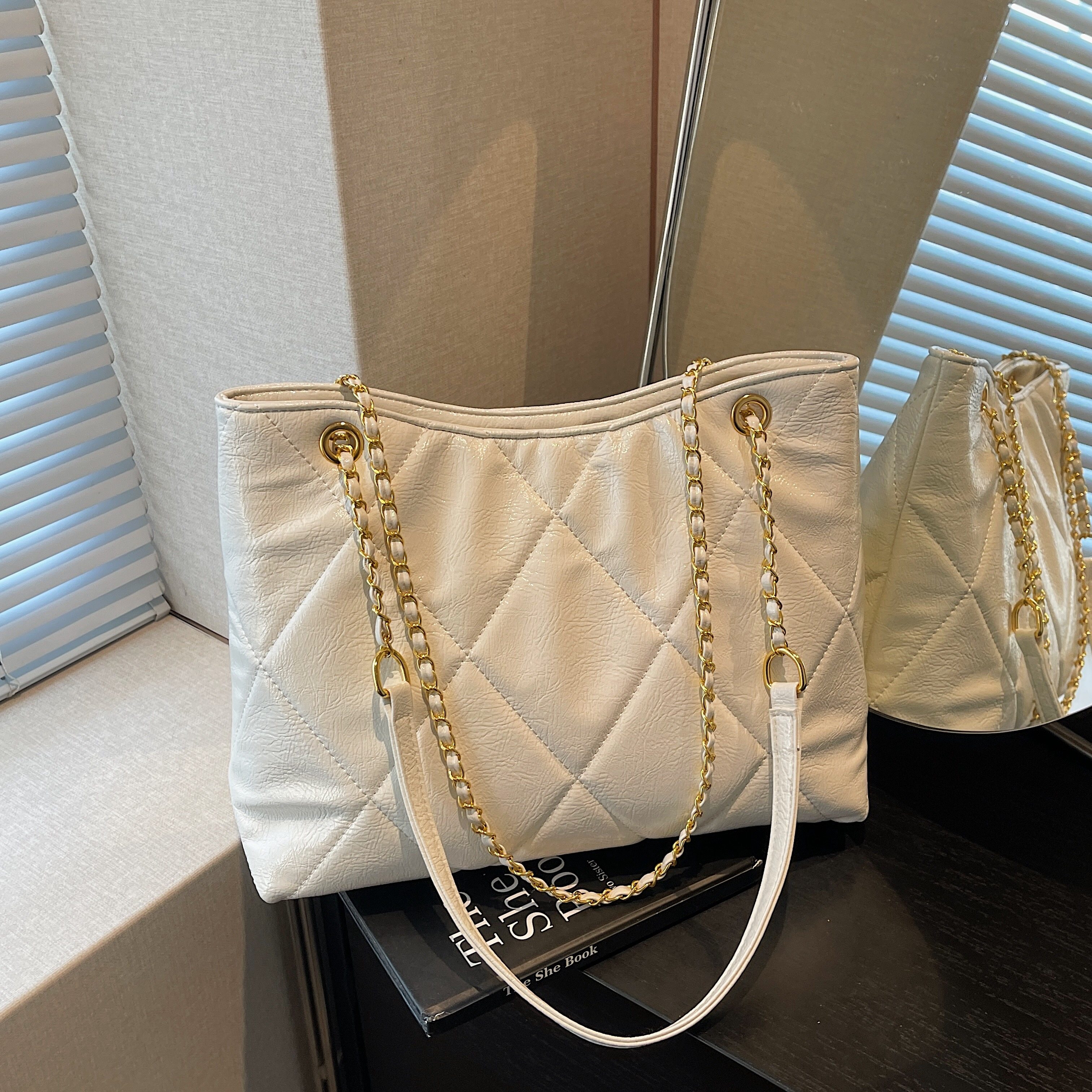 高级感时尚流行托特包大容量菱格链条单肩包气质通勤大包简约女包,箱包皮具/热销女包/男包,托特包,淘宝优惠券,粉丝福利购,淘宝优惠卷