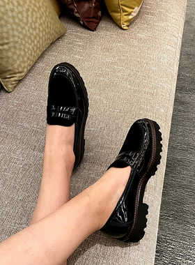 正品真皮德国Golbor女鞋2025春新款超轻松糕底圆头中跟单鞋75.203