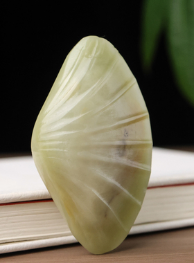 和田玉籽料贝壳手把件