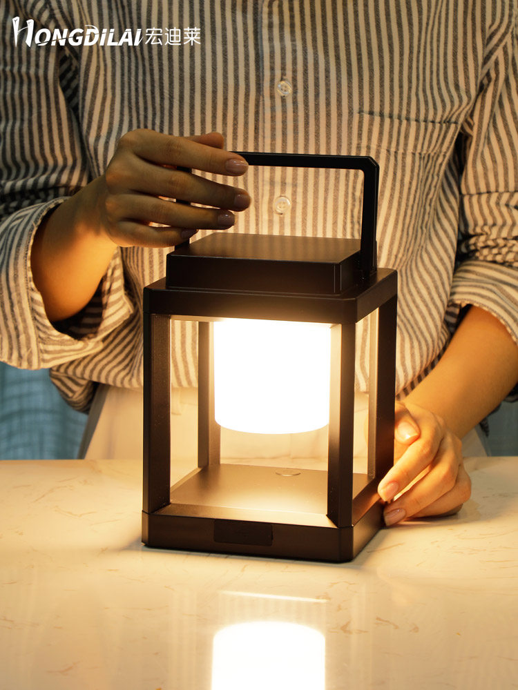 太阳能充电悬挂手提灯花园布置餐桌阅读防水户外马灯庭院露营灯