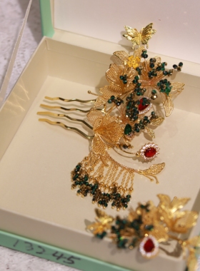 ETE13230金绿色流苏侧边龙凤褂秀禾发饰精致百搭