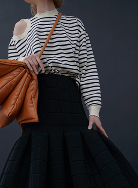 LANGLI春夏新款百搭法式条纹挖肩设计卫衣宽松短款针织衫上衣T恤