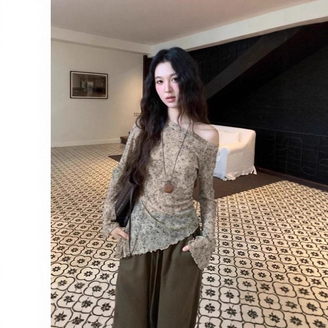 桑蚕丝真丝上衣女25秋季新款韩系辣妹风不规则露肩晕染花朵显瘦