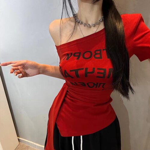斜肩字母印花短袖T恤女