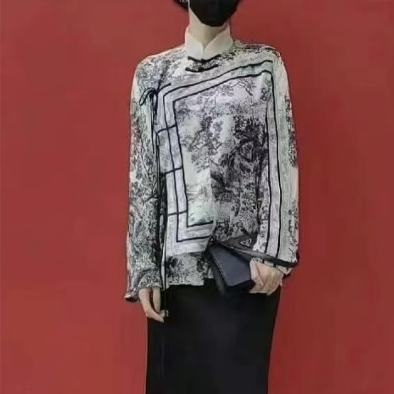 2025春秋季新款独特别致新中式国风复古水墨画盘扣衬衫女时尚上衣