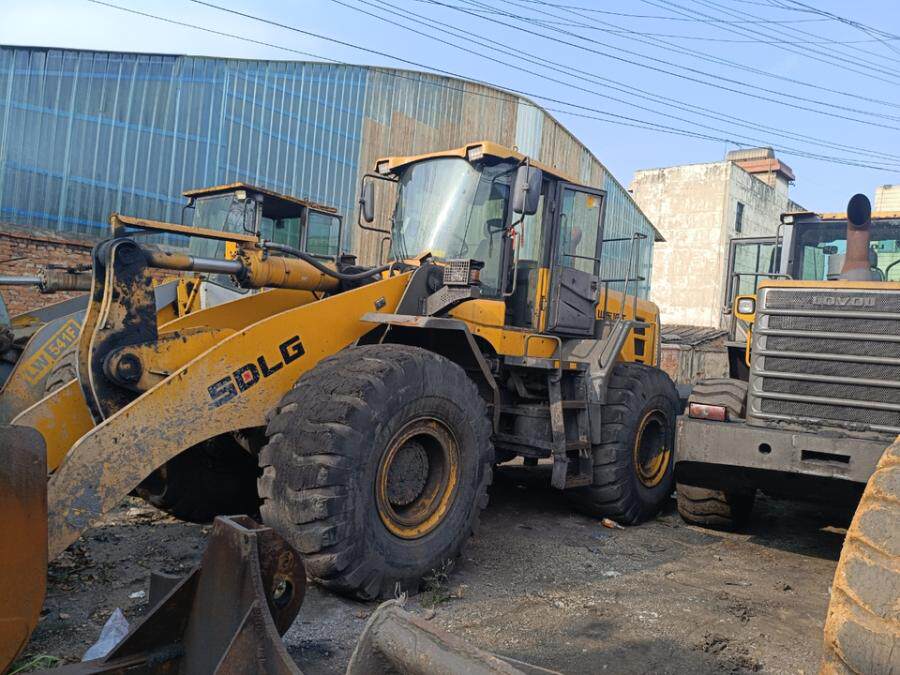 4月2日曲靖轮式装载机一台型号L968F网络拍卖公告