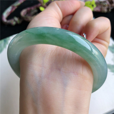冰糯种飘绿花圆条手镯女款