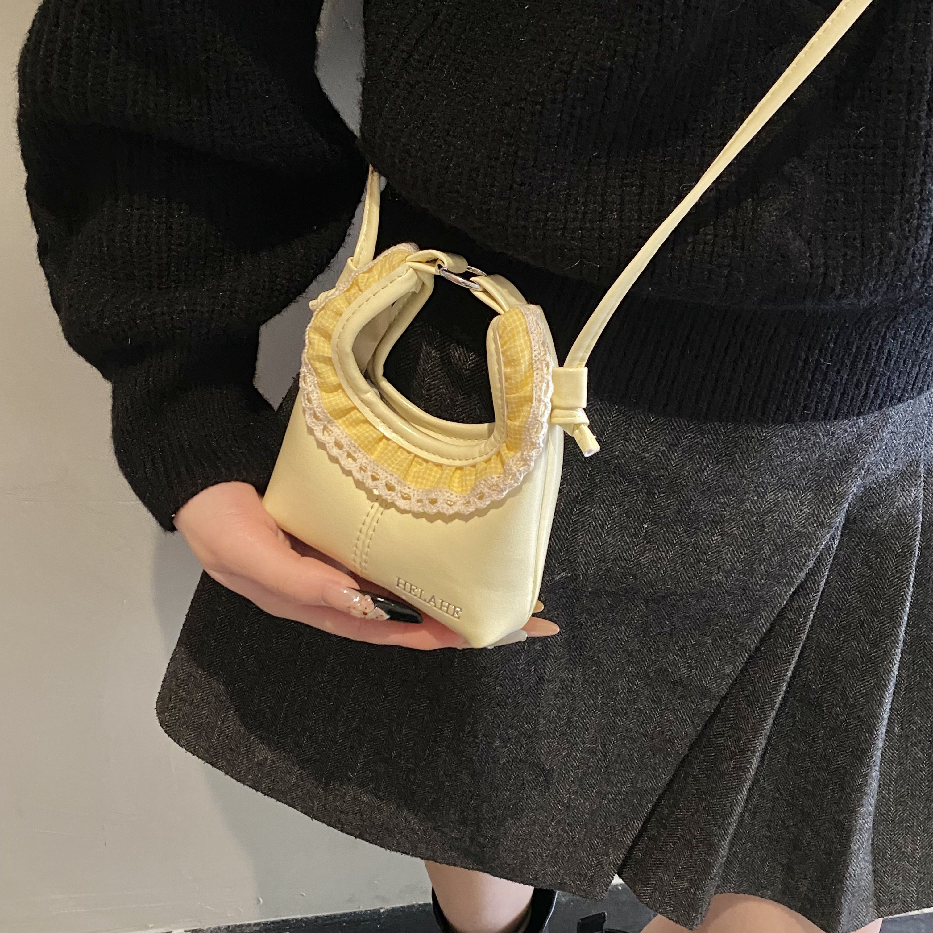 女童包包2026新款荷叶边小众设计斜挎包糖果色迷你可爱零钱口红包