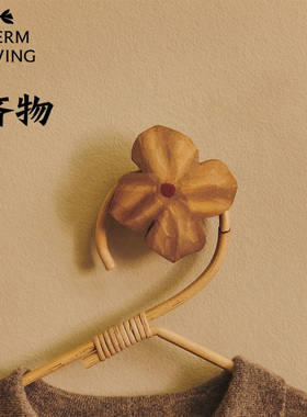 丹麦Ferm Living Posesie Hand 创意花朵挂钩 装饰墙面收纳挂衣钩