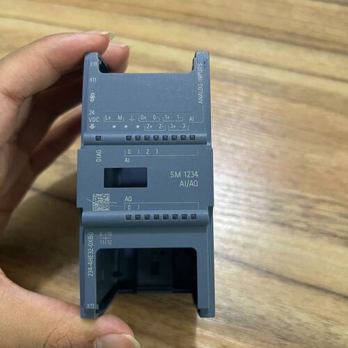 量模块6ES7234-4HE32-0XB06ES7234-4HD32-0XB06ES7234-4HF32-0XB0