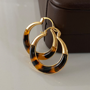 圆形玳瑁色耳环2025新款 高级感耳圈轻奢复古耳扣秋冬轻奢耳饰 爆款