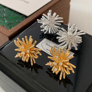 金属烟花耳钉2025新款 风耳饰 高级感耳环轻奢小众独特设计镶钻法式