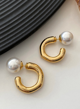 C形弯弧耳环2026新款爆款珍珠耳钉轻奢高级感小众设计欧美风耳饰