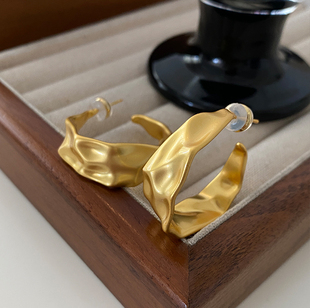 不规则哑金耳饰 高级感耳钉轻奢法式 哑光多面金属耳环2025新款 爆款