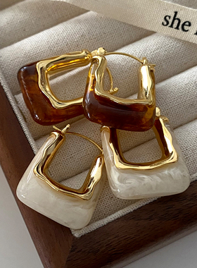 欧美字母U形耳圈2025新款爆款时尚耳环高级感耳扣女轻奢法式耳饰