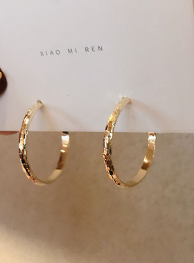 质感亮光耳圈2025新款气质韩国简约小众法式耳坠女欧美冷淡风耳环