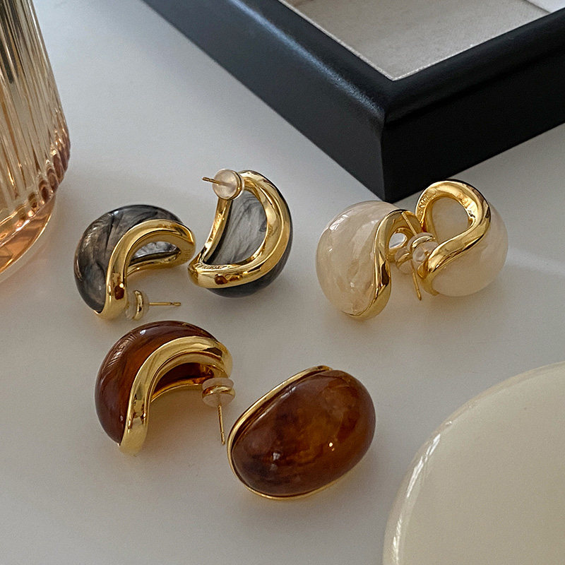 美拉德琥珀耳环2026新款爆款欧美耳钉轻奢高级感小众独特漂亮耳饰