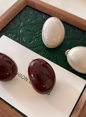 椭圆安可拉红耳钉2025年新款爆款珐琅耳环轻奢高级感欧美复古耳饰