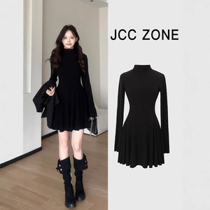金川川 利斯顿少女 黑色高级半高领收腰显瘦喇叭袖连衣裙