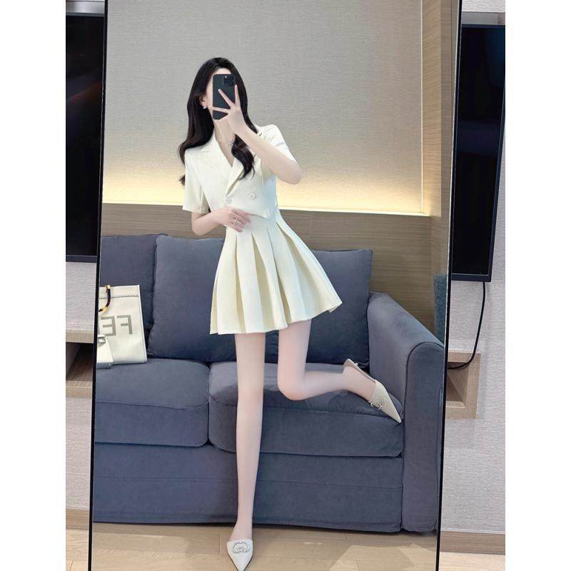 西装连衣裙女夏2025新款高级感气质名媛收腰甜美假