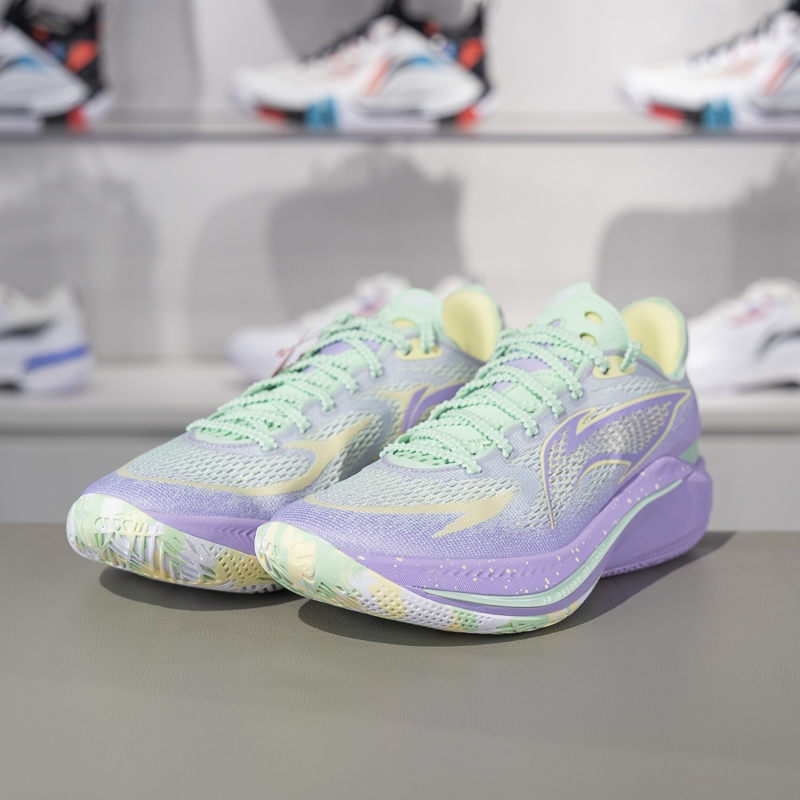 李宁男子缓震低帮音速篮球鞋防滑