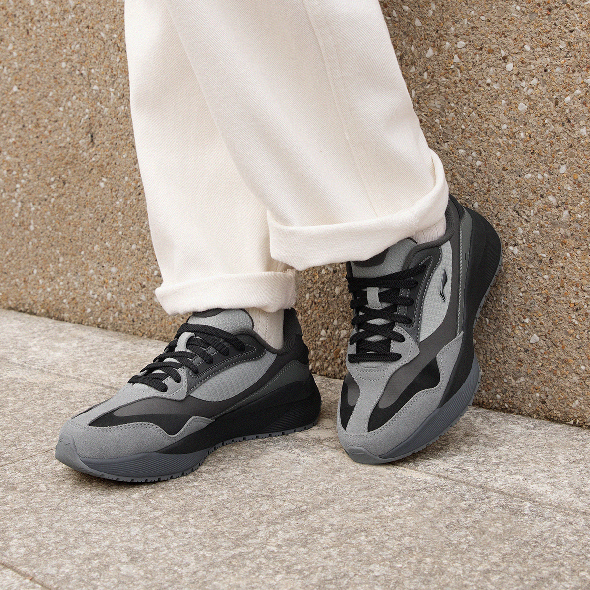 李宁女子系带载物2运动鞋休闲